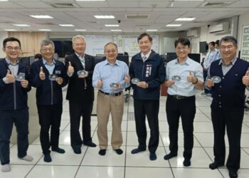 高雄輕軌年運量挑戰新高峰！局長吳嘉昌督導春節營運整備  同步推進增購新車提昇營運品質