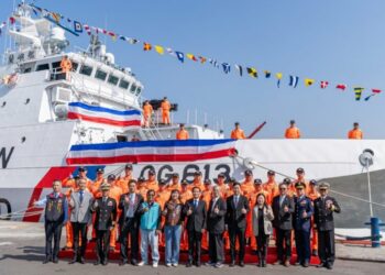 達悟(雅美)族人「海洋精神舞」祈福 海巡「蘭嶼巡防艦」啟航