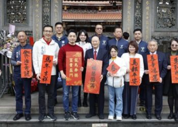 大年初一走春參拜 蔣萬安:祈求臺灣四時無災八節有慶 民眾馬年行大運