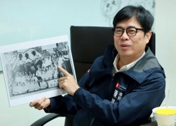 年節時刻與親人相聚 陳其邁憶青澀年少 分享在地好滋味