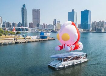 高雄冬日遊樂園今日再現彩蛋  超萌英雄超人力霸王活動期間不定期驚喜領航愛河灣