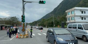 蘇花路廊北返車潮持續  新城警加派警力強化疏導