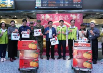 副縣長林皆興關心春節疏運情形　慰勞機場第一線同仁感謝堅守崗位