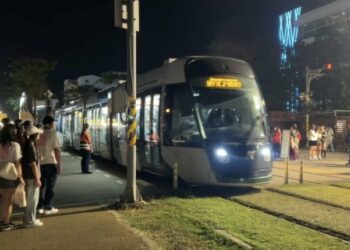 冬日遊樂園助攻 高雄輕軌單日運量高峰近10萬 再創歷史新高！春節連假運量突破65萬人次