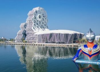 高雄冬日遊樂園3/1閉幕 超人力霸王跨世代合體說再見 最後驚喜彩蛋 超人飛行科工館免費看