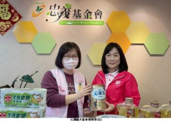 《陽光女子合唱團》掀關懷熱潮　心潮麗天協會捐20萬物資助忠義育幼院