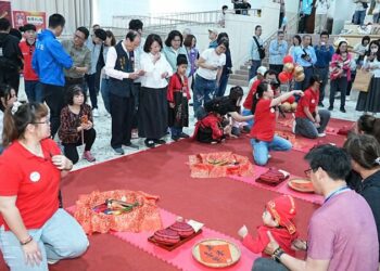 嘉義市「城隍佑民·文昌護子」公益古禮抓週暨學童開筆禮儀式