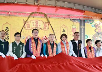 許淑華縣長出席受天宮團拜獻禮揭米糕桃祝壽活動