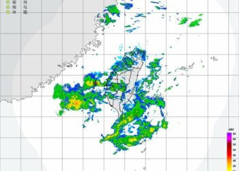 水氣多！各地濕涼直逼冷氣團 氣象署曝「高山有降雪機率」