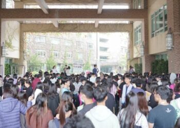 人潮擠爆校門!樹人醫專年度最終場校園開放日3/28登場