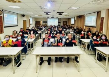 高雄港警慶祝婦女節 感謝女力辛勞付出