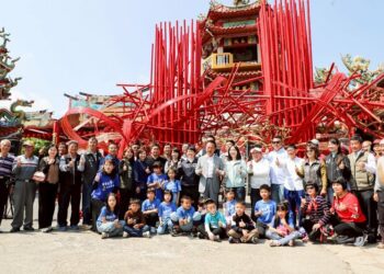 當代藝術詮釋城隍信仰 嘉義鹿草鄉重寮社區打造「光之境」燈座