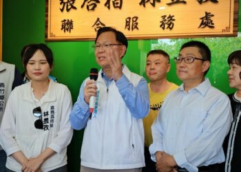 東區聯合服務處揭牌結合婦女節派對 市長參選人張啓楷、議員擬參選人林昱孜聯手深耕