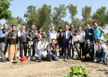 植樹節種下500株喬灌木 嘉義布袋高跟鞋教堂添綠意