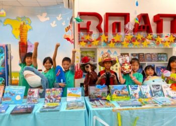 海賊王熱潮吹進校園！博愛國小打造「博愛海洋號」主題書展  孩子化身航海王探索海洋知識