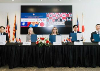 台美日跨海連線！陳其邁與亞利桑那州長、熊本縣知事簽署三方合作備忘錄