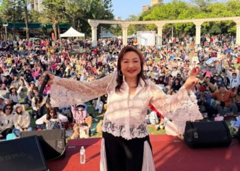 苗縣頭份市「民歌野餐音樂會」登場　   經典旋律喚醒青春記憶      三代同堂共享春日午後