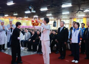 中央頒褒揚令      送別混元禪師備極哀榮