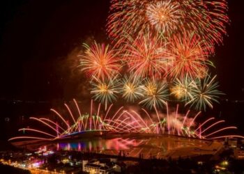 2026澎湖國際海上花火節試放首夜震撼登場　璀璨花火點亮觀音亭夜空 吸引近6,000人共襄盛舉