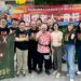 薩克斯風串起記憶與笑容 臺科大EMBA捐款助失智照顧、用樂聲陪伴長輩
