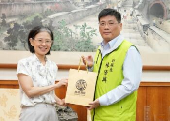高雄關關務長劉芳祝拜會澎縣府 林皆興盼中央地方攜手提升離島觀光服務