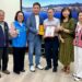 苗栗首例!黃松光榮獲三等原住民族獎章 鍾東錦表揚原鄉建設推手