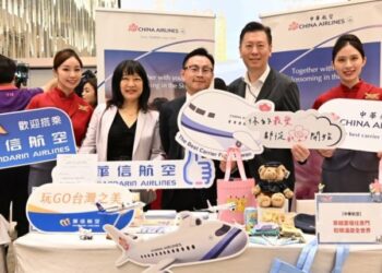 華信航空2026年TTE旅展推出超值優惠    離島自由行3,599元起 現場第2人再折1,000元