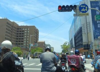 高雄啟動「夏日時制」計畫   減少紅燈曝曬、兼顧效率與人本交通