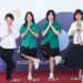 盧秀燕與8042位高中以下市長獎畢業生合影 「各俏皮POSE」照單全收 勉學子勇敢迎未來
