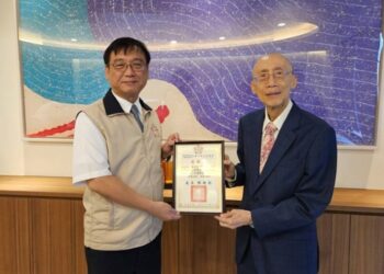 欣高石油氣公司董事長陳建東熱心公益不遺餘力  高雄市榮服處致贈感謝狀表彰善行