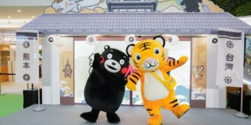 熊本熊現身台南賣場推廣直航觀光交流