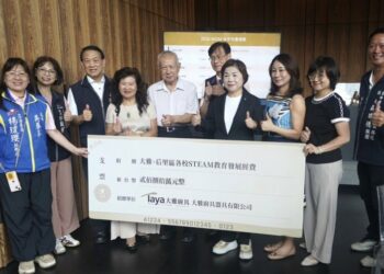 中市18校獲贈180萬發展機器人課程 教育局感謝企業回饋挹注科技教育