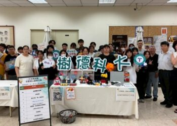 雨神攪局澆不熄創業魂!學生變身一日老闆 創意市集展現校園創業力