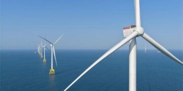 台灣離岸風電再創里程碑　第500座風機完成、裝置容量躍居全球第五