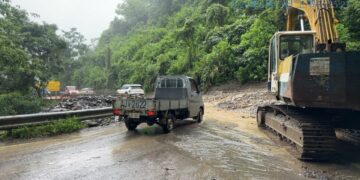投89線邊坡不穩土石持續流竄 縣府搶修守護用路安全