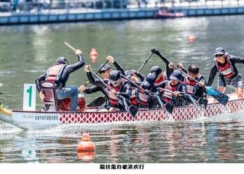 高雄端午龍舟第二天高潮迭起!明日總決賽、國際友誼賽 陳其邁領軍 李洋、安芝儇強勢登場