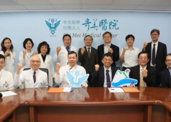中山大學攜奇美醫院  學生進醫院實戰、研究加速落地
