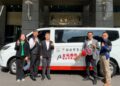 愛心路上不停歇 金碗國際公司捐雙乘輪椅座位復康巴士