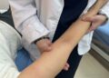 乳癌治療後淋巴水腫勿輕忽         整合性退腫治療助重拾生活品質