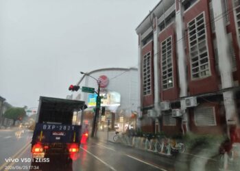 屏東25日下午14時起全縣停班停課   幸好一些學校上午期末考考完部份科目