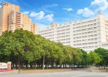 颱風來襲高雄停班課　長庚體系門診暫停、急診與住院正常運作