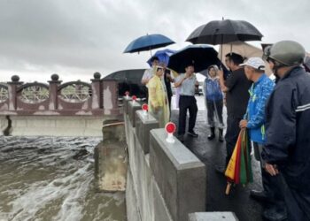 張麗善勘查水林萬興大排溢淹情形　要求加速復建、確保防洪安全