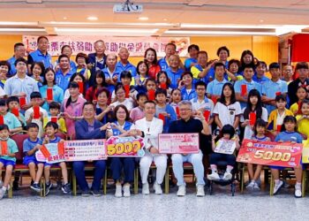 苗栗市扶弱助學獎助學金頒獎         106名學子各獲五千元鼓勵
