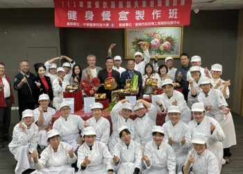 中華醫大開辦健身餐盒製作班結訓