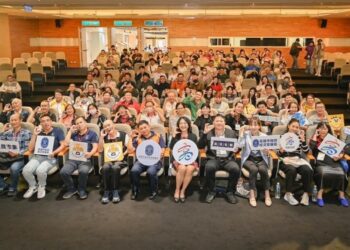 傳統市場採購年貨迎新春   高雄市場加碼發放開運小紅包