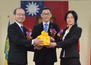 關務署高雄關新任關務長由劉芳祝接任