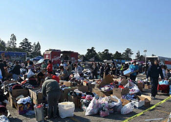 美國加州聖雅尼塔馬場　　竟然成為加州森林大火避難所