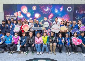 桃市23文化展館攜手市民推共創燈具　張善政：串聯燈會創造難忘年節回憶