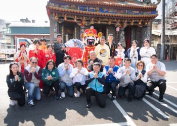 「蛇來運轉 幸福永續」開運年菜捐贈 黃敏惠市長親手送上熱騰騰料理 傳遞希望