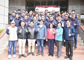 首長聯合於春節除夕慰問執勤員警辛勞